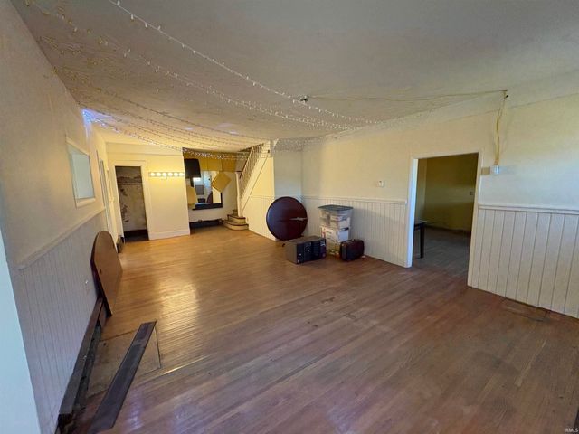 530 E 11th Street, Rushville, IN 46173