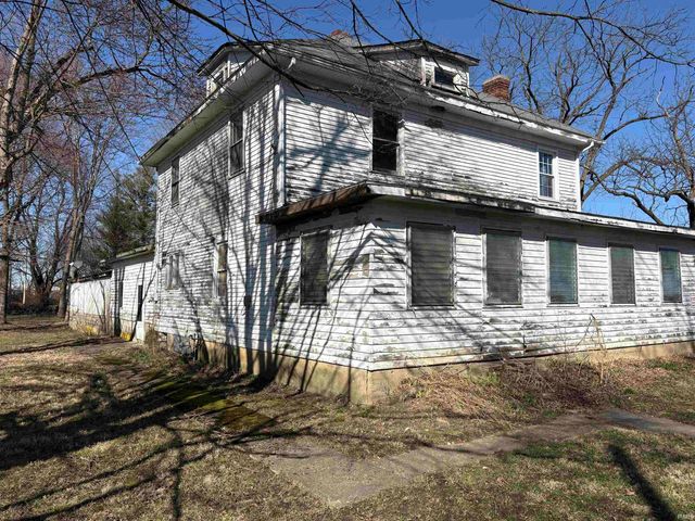 530 E 11th Street, Rushville, IN 46173