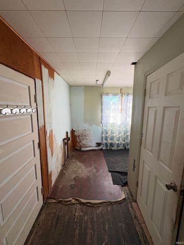 530 E 11th Street, Rushville, IN 46173