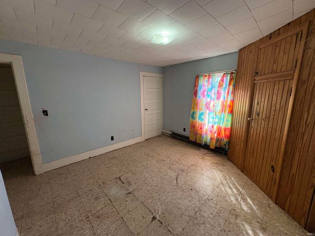 530 E 11th Street, Rushville, IN 46173