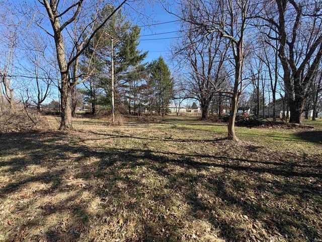 530 E 11th Street, Rushville, IN 46173