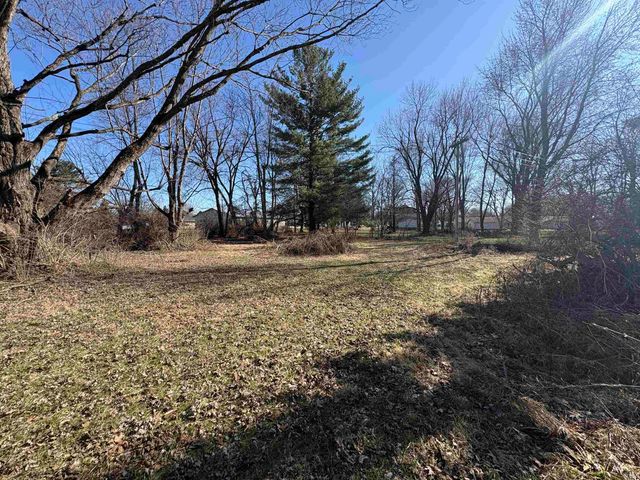 530 E 11th Street, Rushville, IN 46173