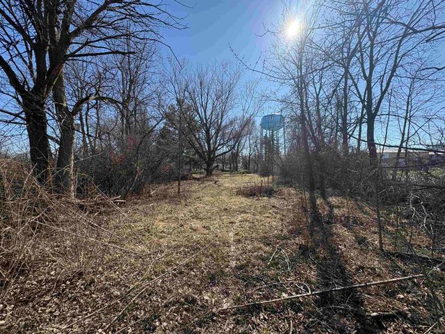 530 E 11th Street, Rushville, IN 46173