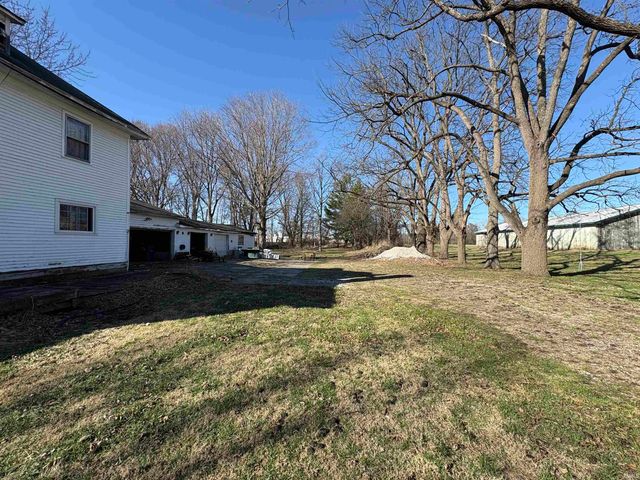 530 E 11th Street, Rushville, IN 46173