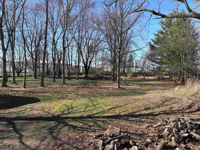 530 E 11th Street, Rushville, IN 46173