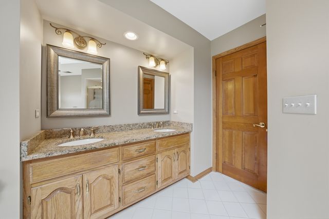 11911 Timber Edge Lane, Orland Park, IL 60467