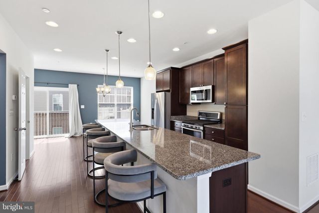 6082 FORUM SQ, Frederick, MD 21703