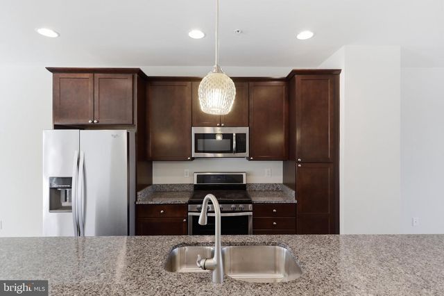 6082 FORUM SQ, Frederick, MD 21703