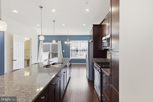 6082 FORUM SQ, Frederick, MD 21703