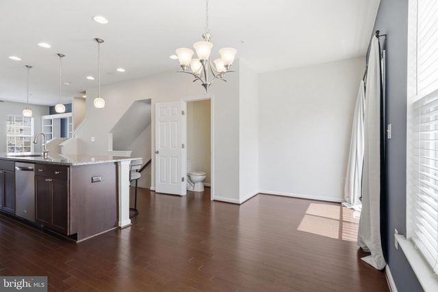 6082 FORUM SQ, Frederick, MD 21703