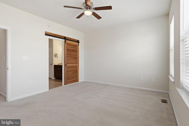 6082 FORUM SQ, Frederick, MD 21703