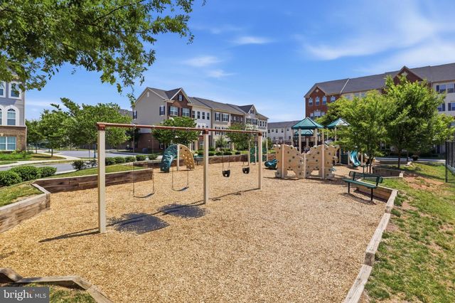 6082 FORUM SQ, Frederick, MD 21703