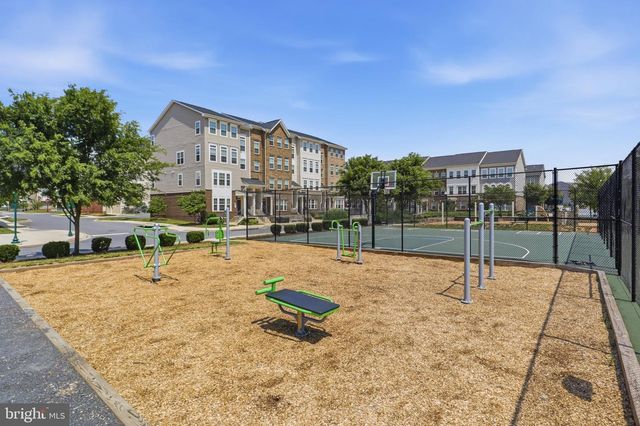 6082 FORUM SQ, Frederick, MD 21703