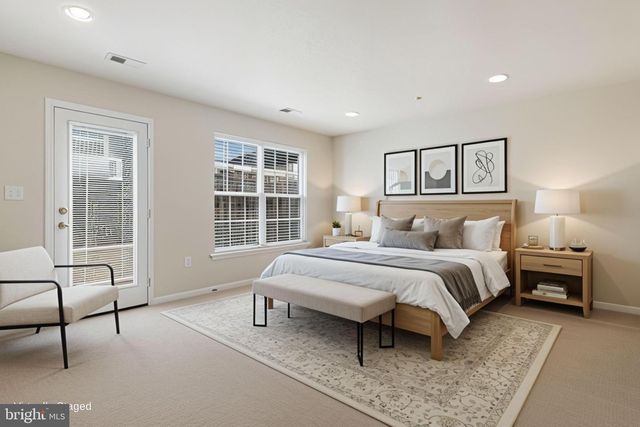 6082 FORUM SQ, Frederick, MD 21703