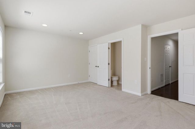 6082 FORUM SQ, Frederick, MD 21703