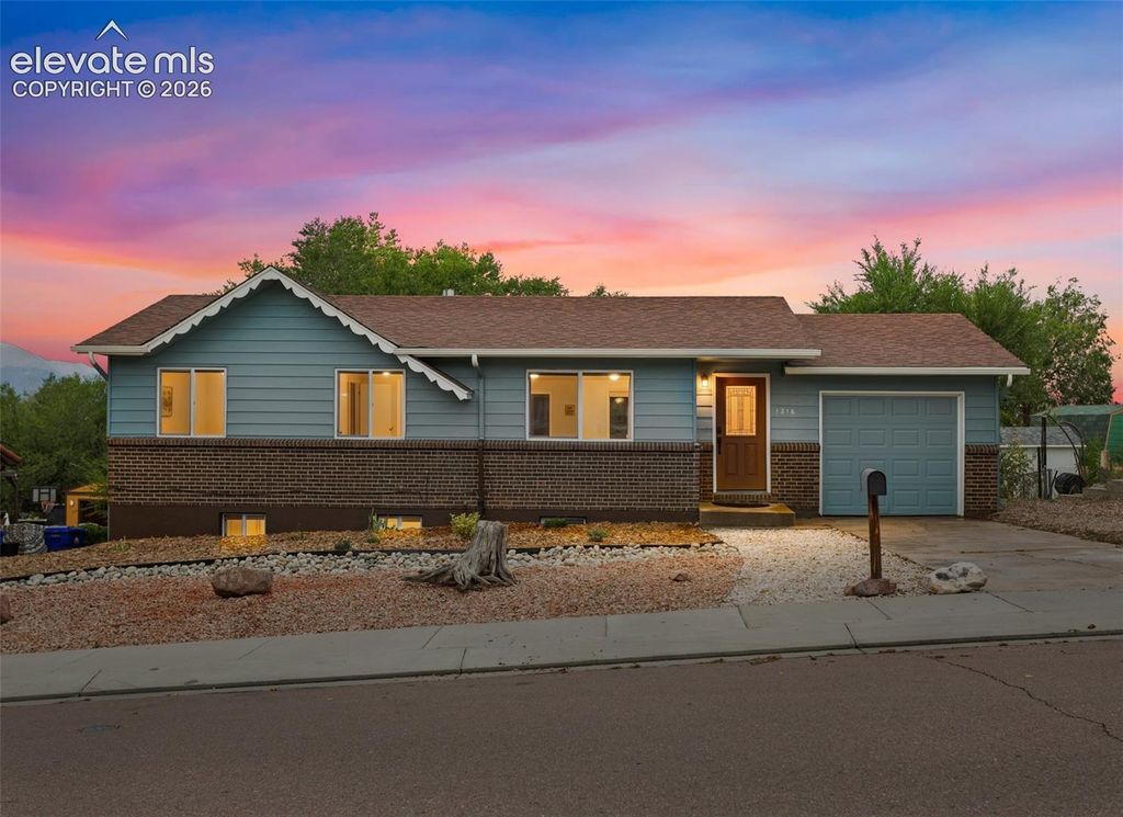 1216 Hathaway Drive, Colorado Springs, CO 80901 — photo 2