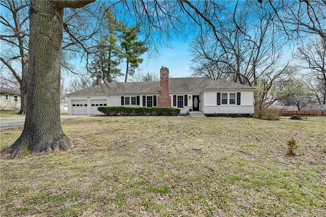 9709 State Line Road, Kansas City, MO 64114