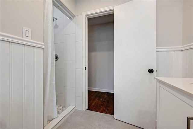 9709 State Line Road, Kansas City, MO 64114