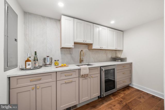 57 ALLANDALE RD, Wynnewood, PA 19096