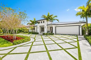 3300 NE 42nd Ct, Fort Lauderdale, FL 33308