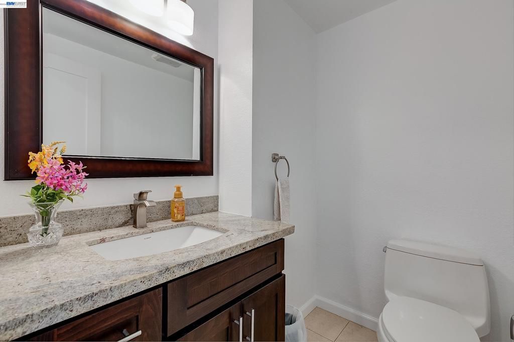 Image 11 of property listing at 5800 Cold Water Dr, Castro Valley, CA 94552