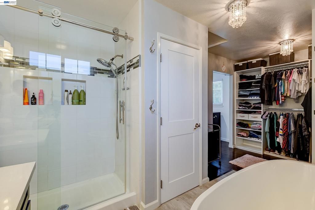 Image 14 of property listing at 5800 Cold Water Dr, Castro Valley, CA 94552