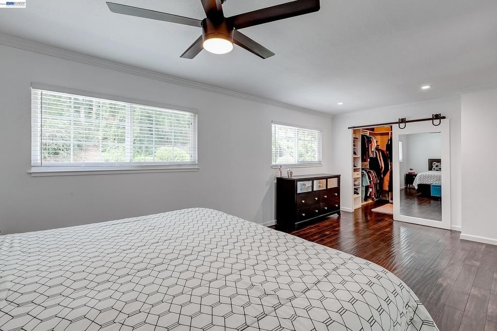 Image 18 of property listing at 5800 Cold Water Dr, Castro Valley, CA 94552