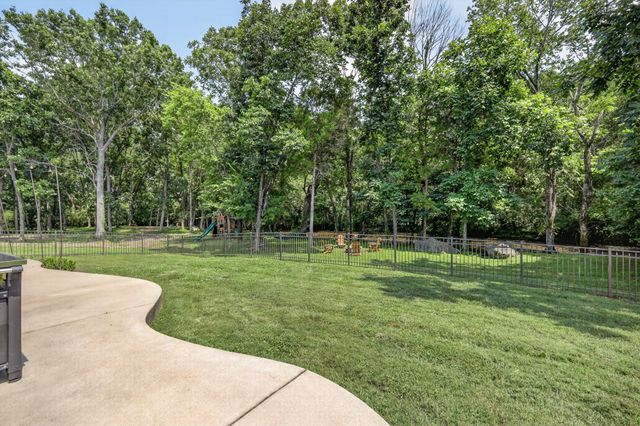 1122 Meriweather Ln, Lebanon, TN 37087