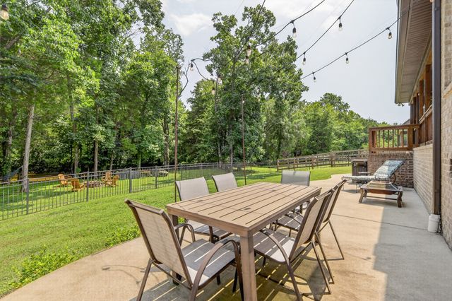 1122 Meriweather Ln, Lebanon, TN 37087