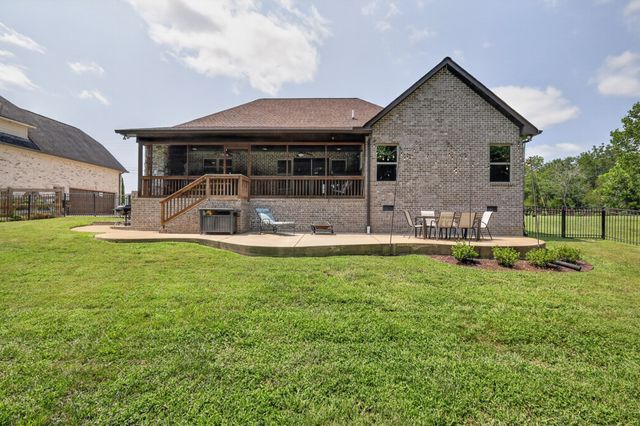 1122 Meriweather Ln, Lebanon, TN 37087