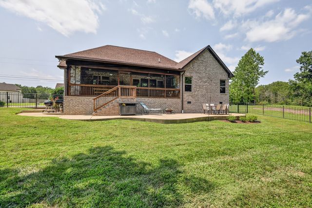 1122 Meriweather Ln, Lebanon, TN 37087