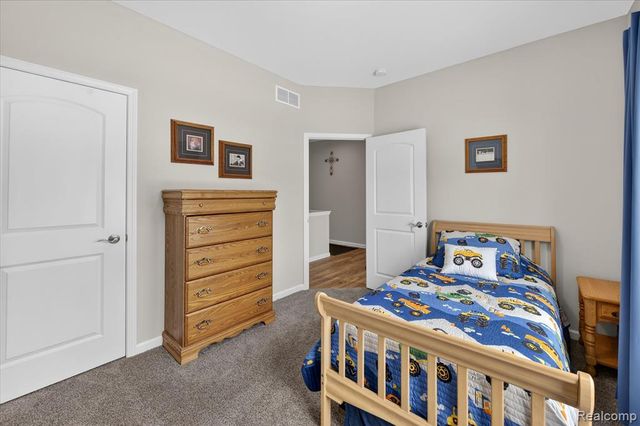 6156 Summerbrooke Circle, Fowlerville, MI 48836