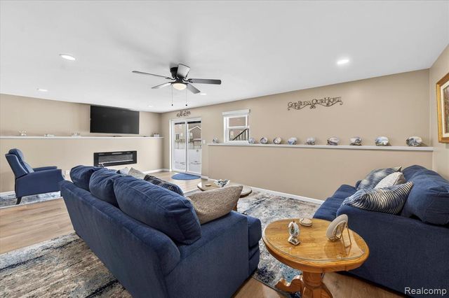 6156 Summerbrooke Circle, Fowlerville, MI 48836