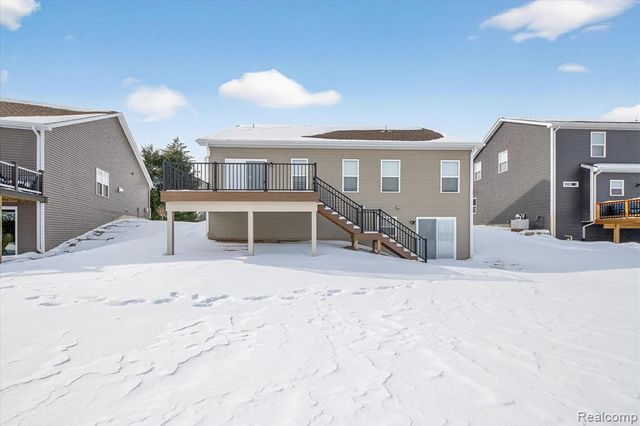 6156 Summerbrooke Circle, Fowlerville, MI 48836