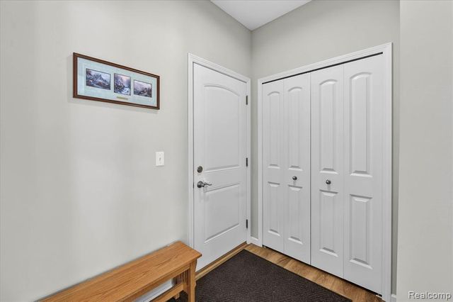 6156 Summerbrooke Circle, Fowlerville, MI 48836