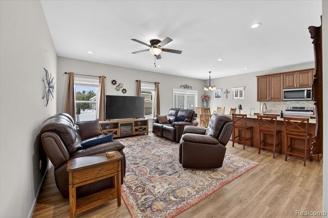 6156 Summerbrooke Circle, Fowlerville, MI 48836