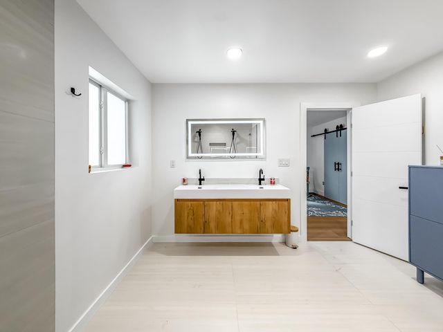 1098 W Camino Real, Boca Raton, FL 33486