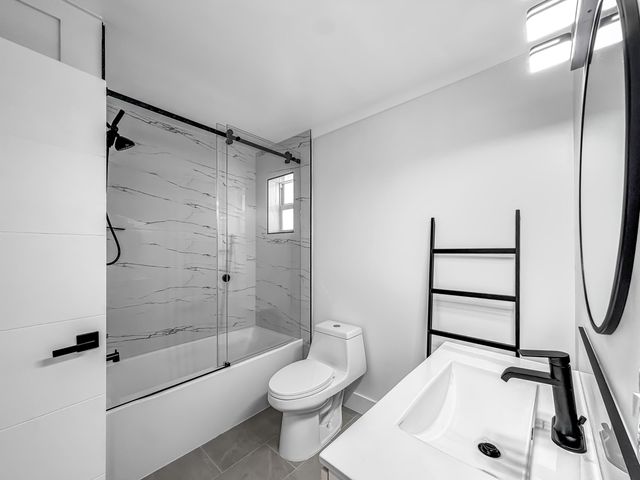 1098 W Camino Real, Boca Raton, FL 33486