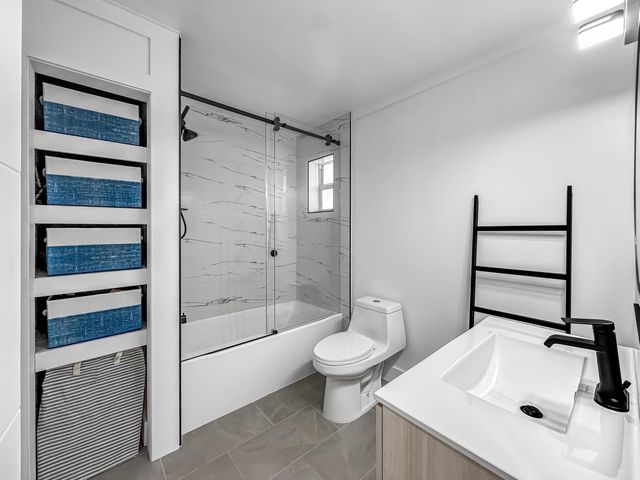 1098 W Camino Real, Boca Raton, FL 33486