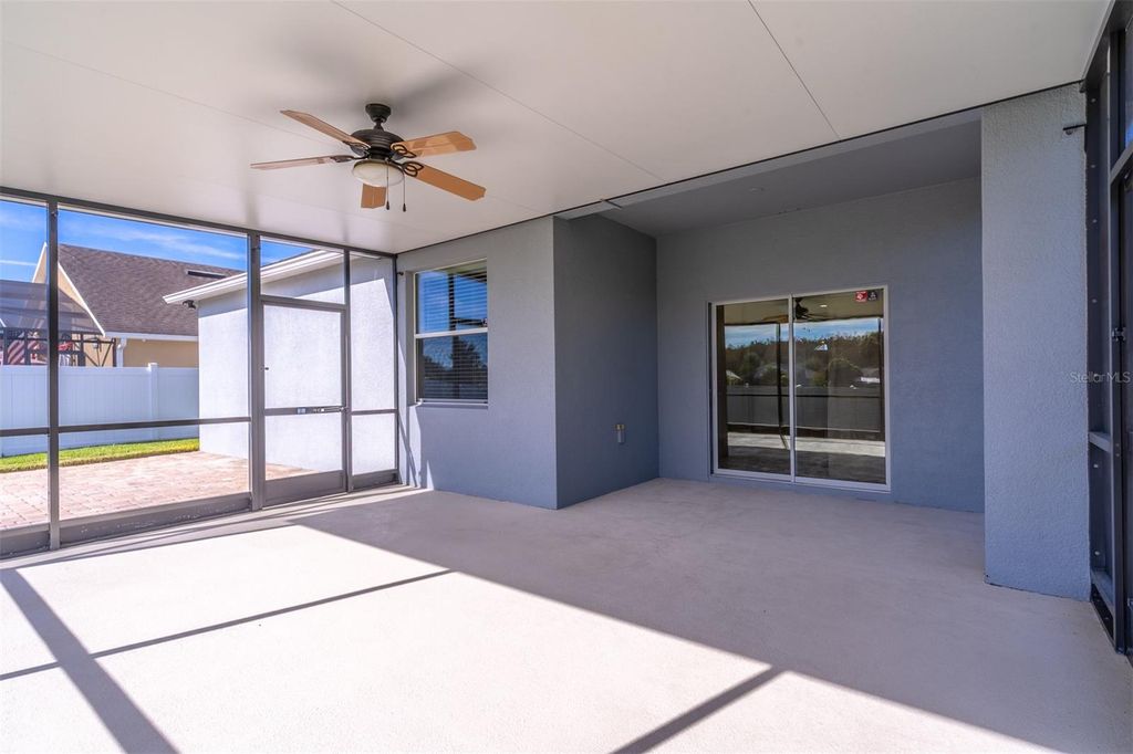 Image 32 of property listing at 12923 SAWGRASS PINE CIRCLE, Orlando, FL 32824