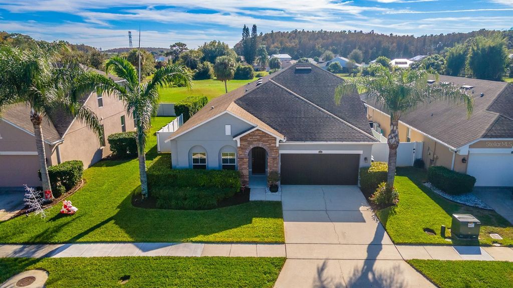 Image 45 of property listing at 12923 SAWGRASS PINE CIRCLE, Orlando, FL 32824