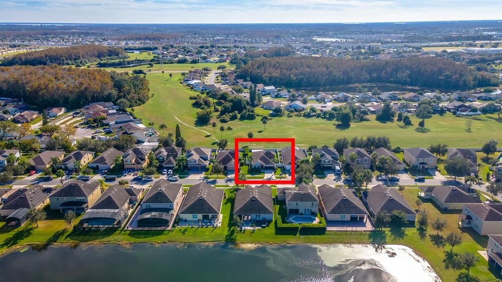 Image 47 of property listing at 12923 SAWGRASS PINE CIRCLE, Orlando, FL 32824