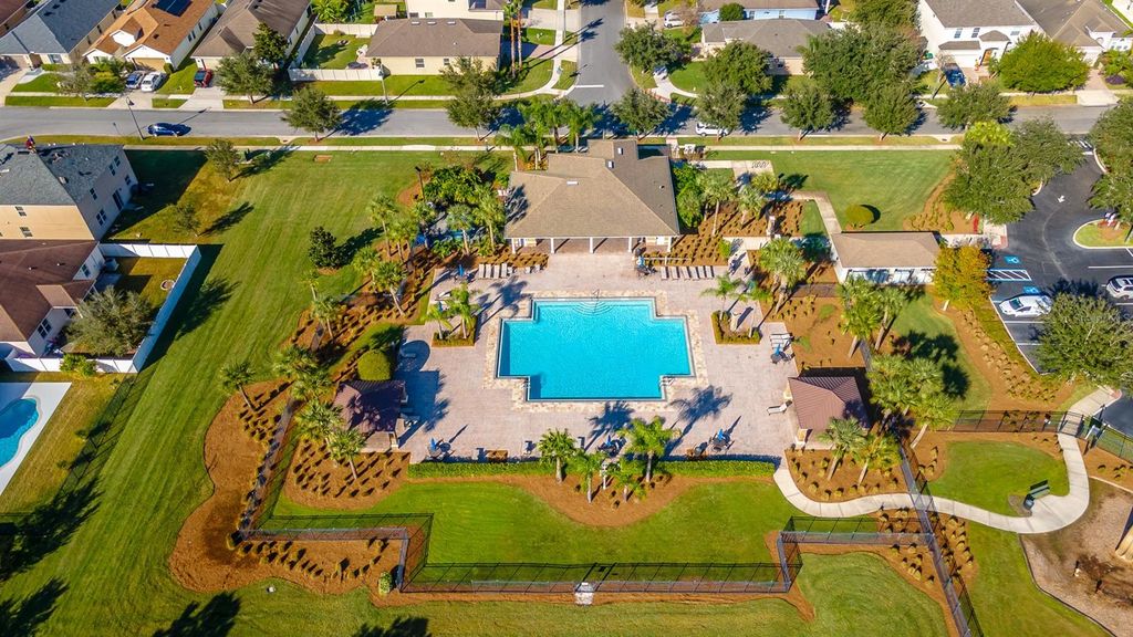 Image 50 of property listing at 12923 SAWGRASS PINE CIRCLE, Orlando, FL 32824