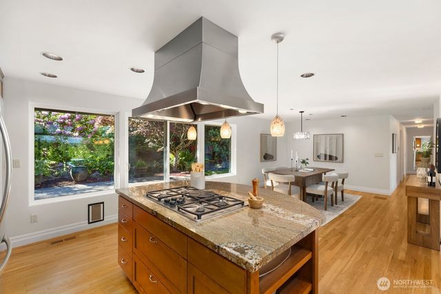 235 174th Place NE, Bellevue, WA 98008