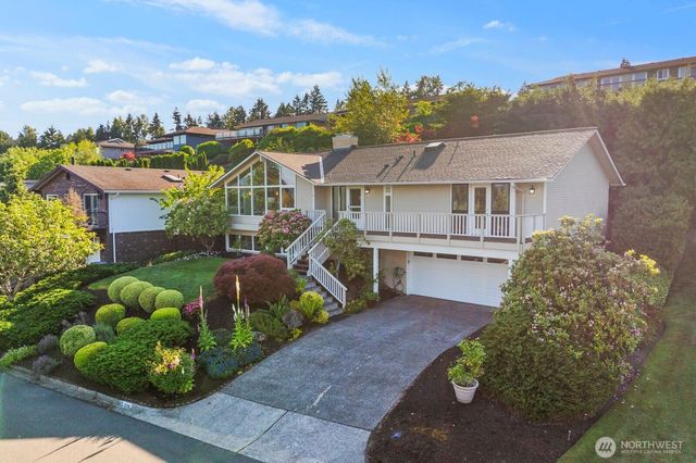 235 174th Place NE, Bellevue, WA 98008