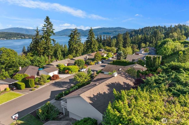 235 174th Place NE, Bellevue, WA 98008