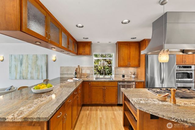 235 174th Place NE, Bellevue, WA 98008