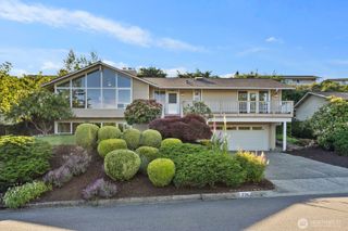 235 174th Place NE, Bellevue, WA 98008