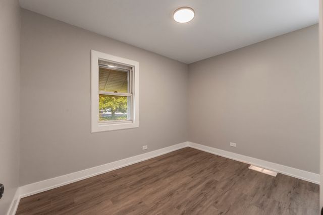 6856 W Crandall Avenue, Worth, IL 60482