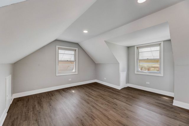6856 W Crandall Avenue, Worth, IL 60482